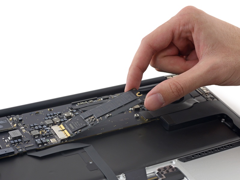 Macbook Air 13 inch cũ chính hãng giá rẻ