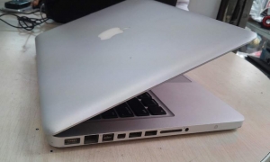 Macbook pro 15 inch cũ