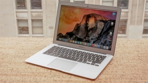 macbook air 11 inch cũ 