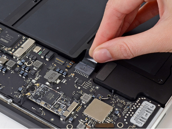 Macbook Air cũ chính hãng
