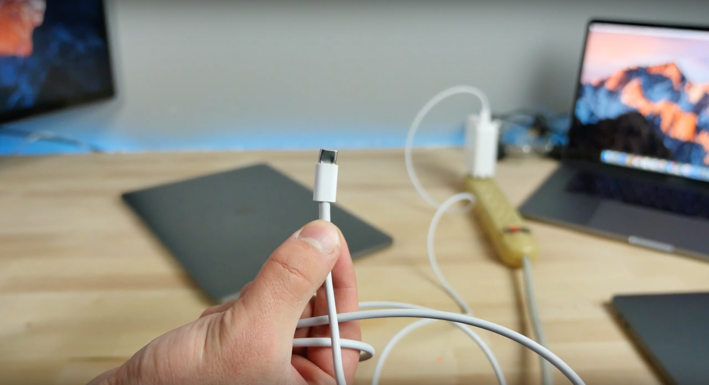Macbook Pro touchbar cũ giá rẻ