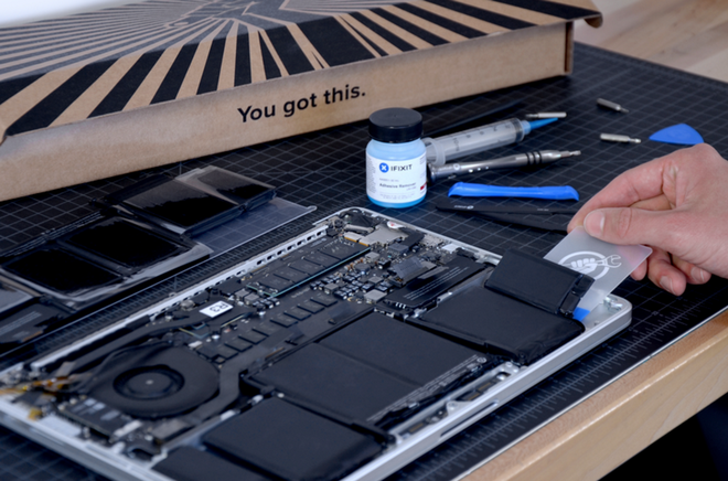 Hướng dẫn cách tháo pin Macbook Pro Retina 13 inch cũ an toàn nhất