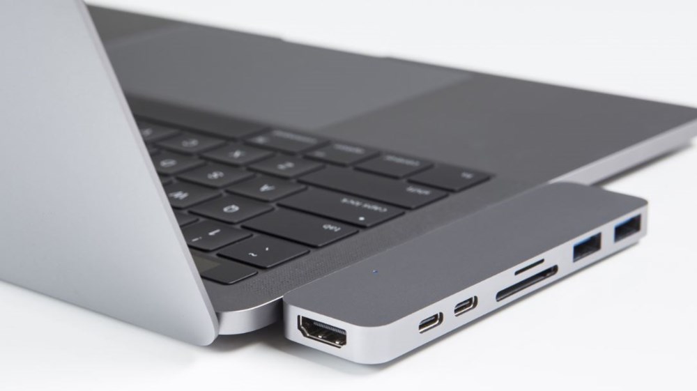 phu-kien-khac-phuc-loi-macbook-pro-2017