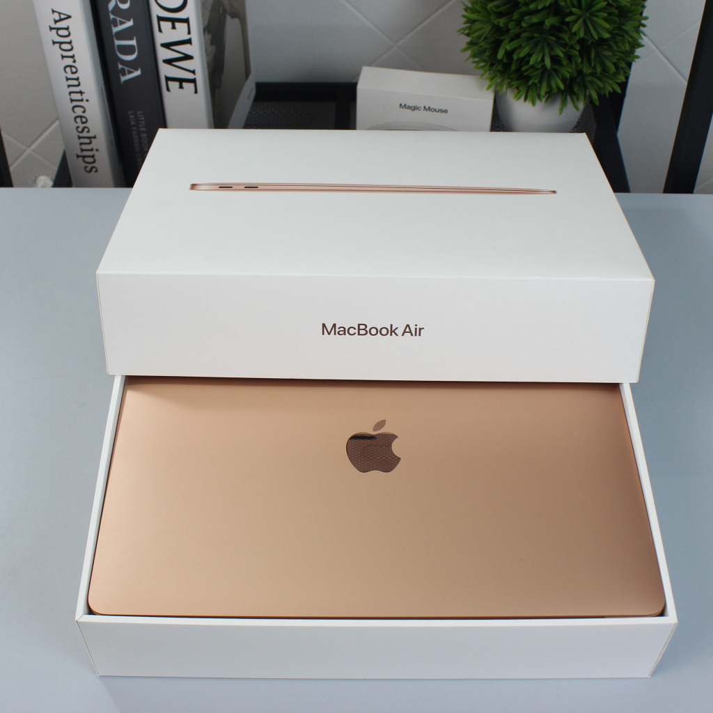 MacBook Air 2020 vs MacBook Air 2018: Thời lượng pin