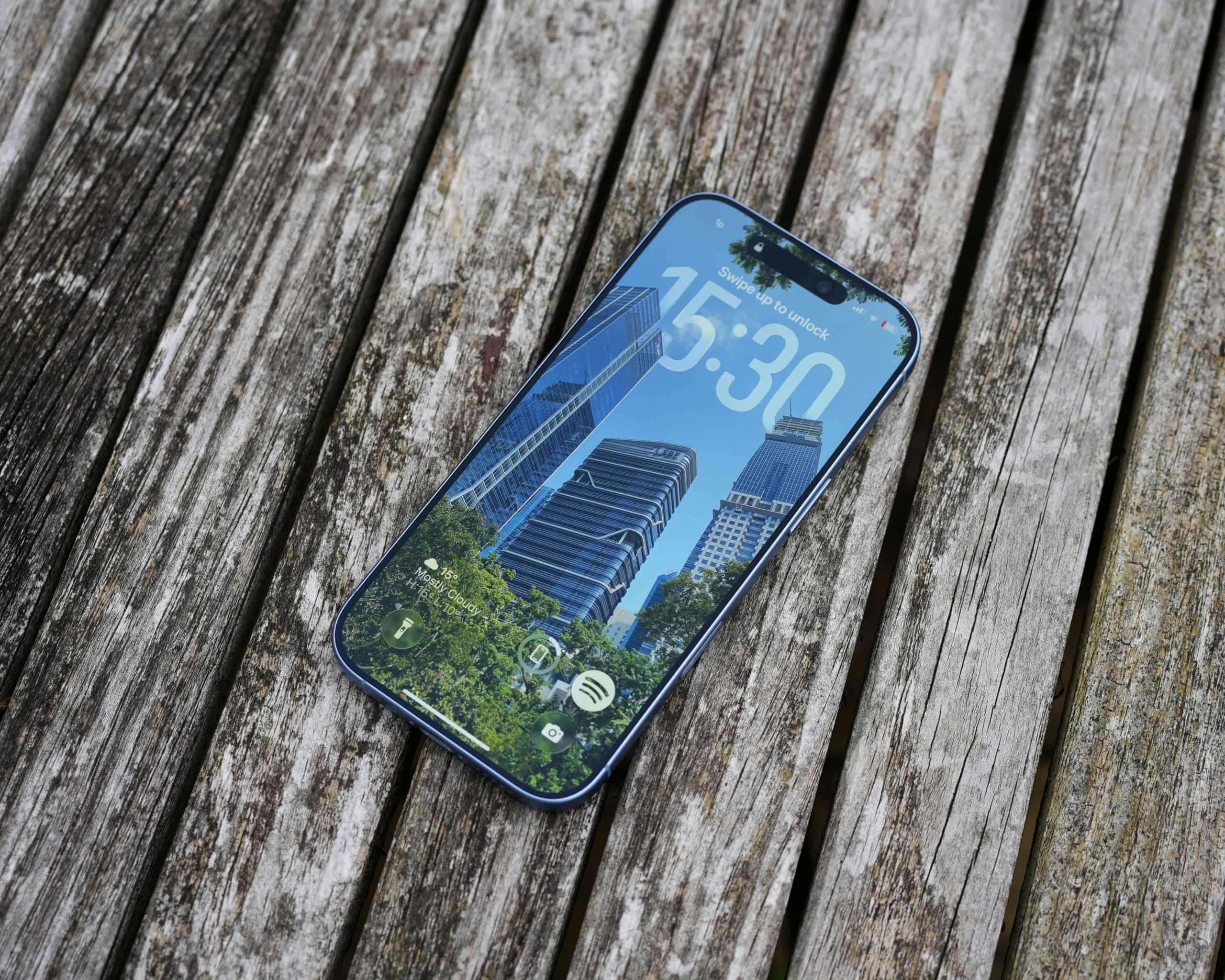Đánh Giá iPhone 17: Cuối Cùng Apple Đã Chịu Nghe Lời Người Tiêu Dùng