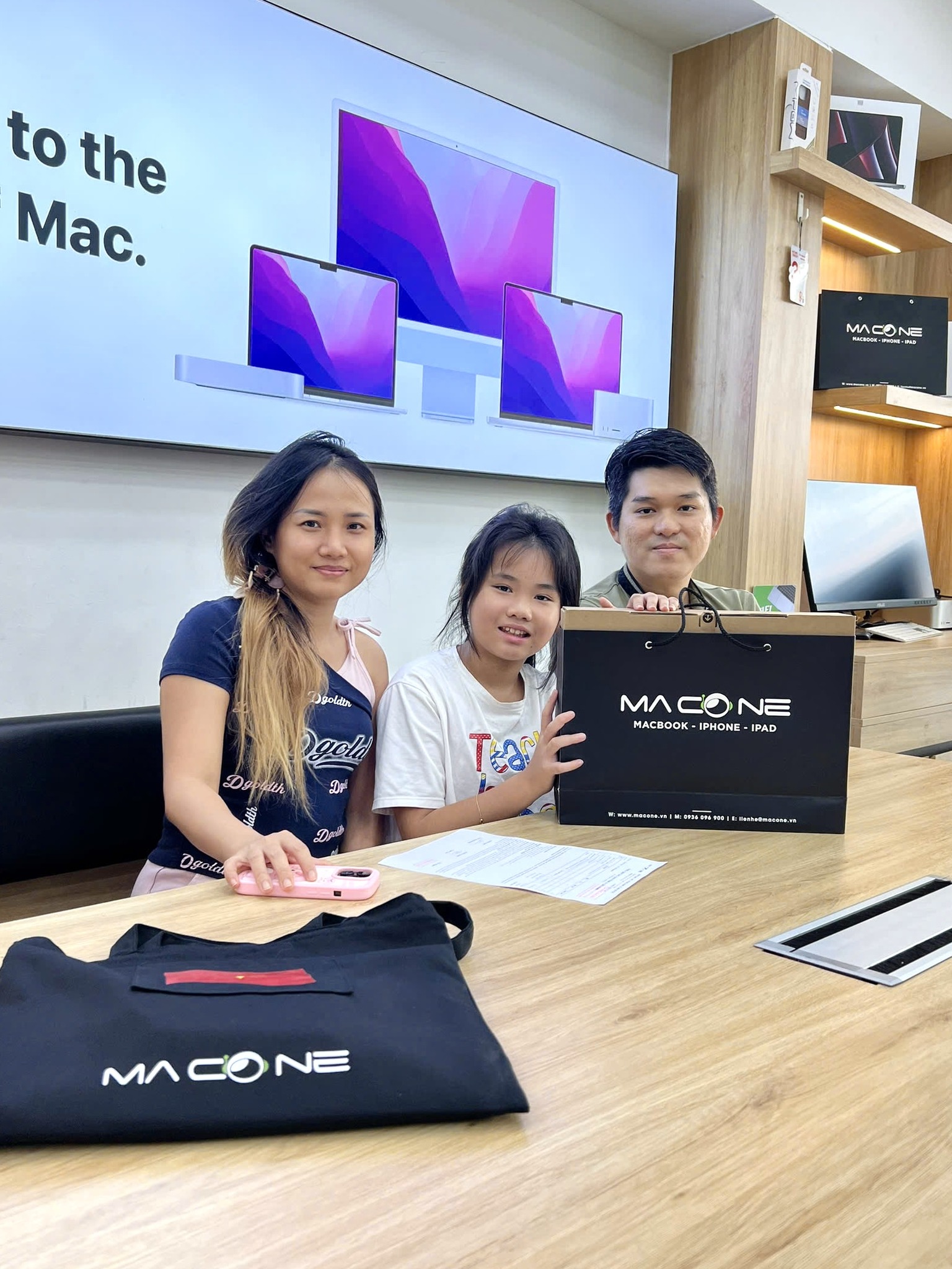 Sinh viên Ngân hàng dùng MacBook: Bảo mật "két sắt" và bài toán phần mềm kế toán