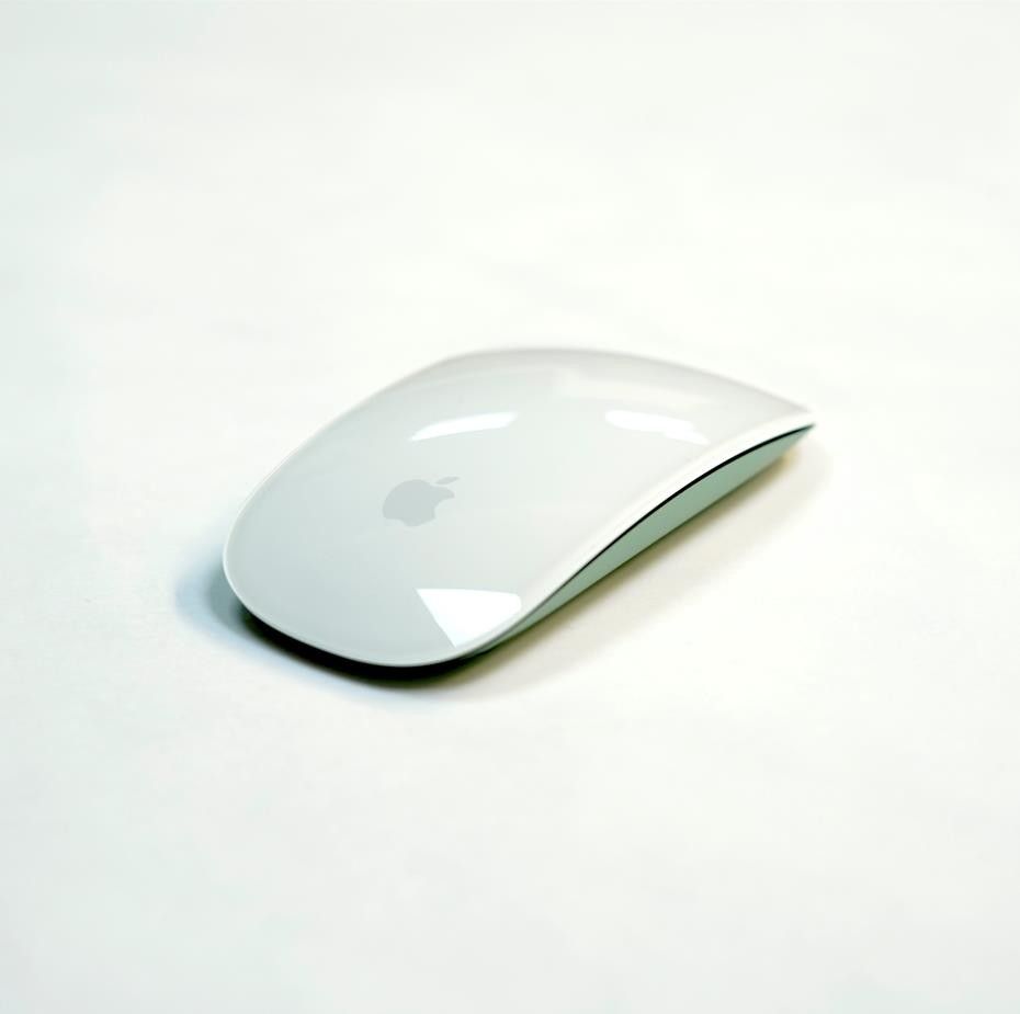 Apple Magic Mouse 2024 (USB‑C) – Multi-Touch Surface – Like New - ảnh 11