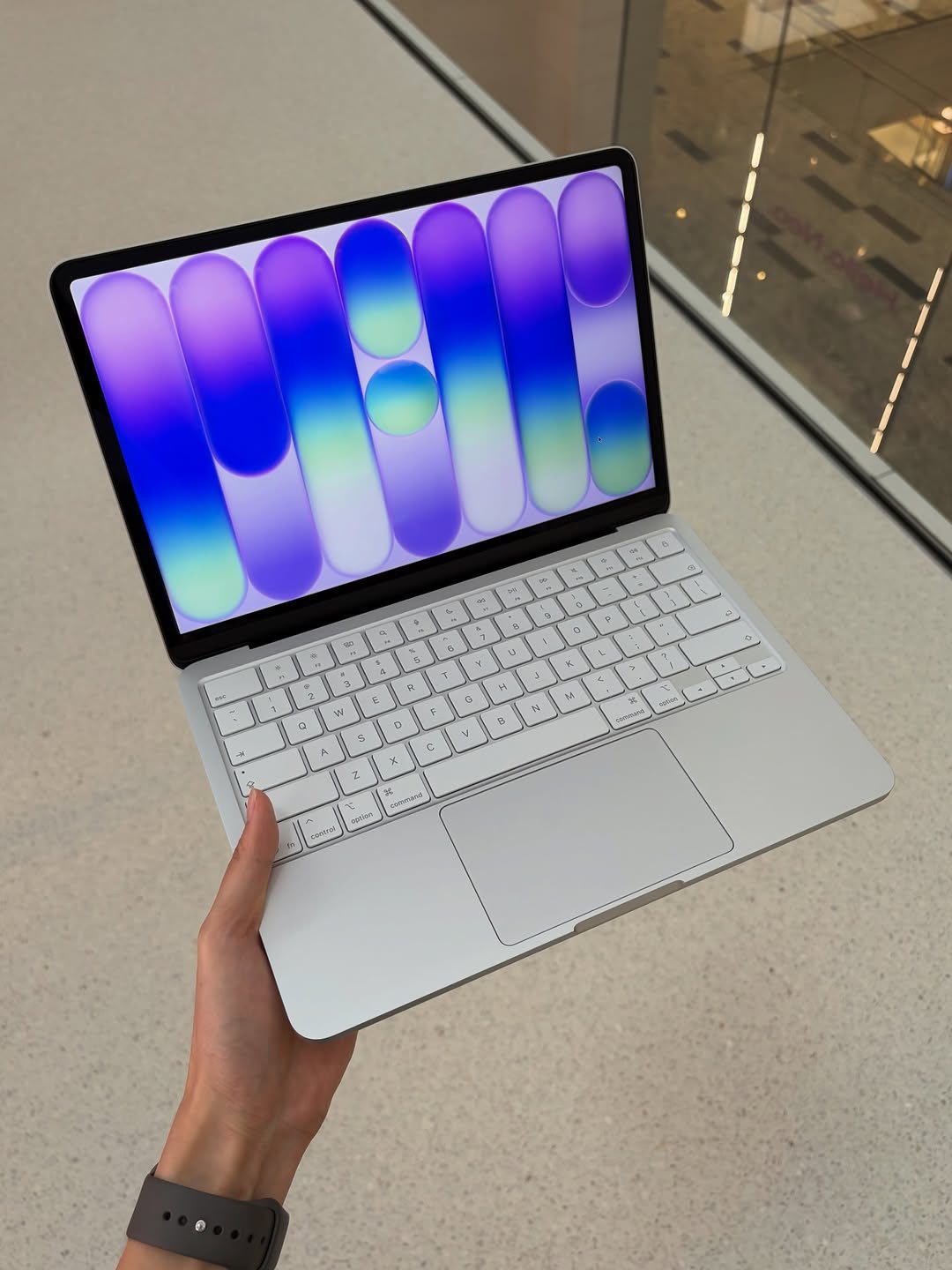 Blush, Indigo, Citrus hay Silver – màu nào trong 4 “tính cách” của Neo hợp bạn? - ảnh 5