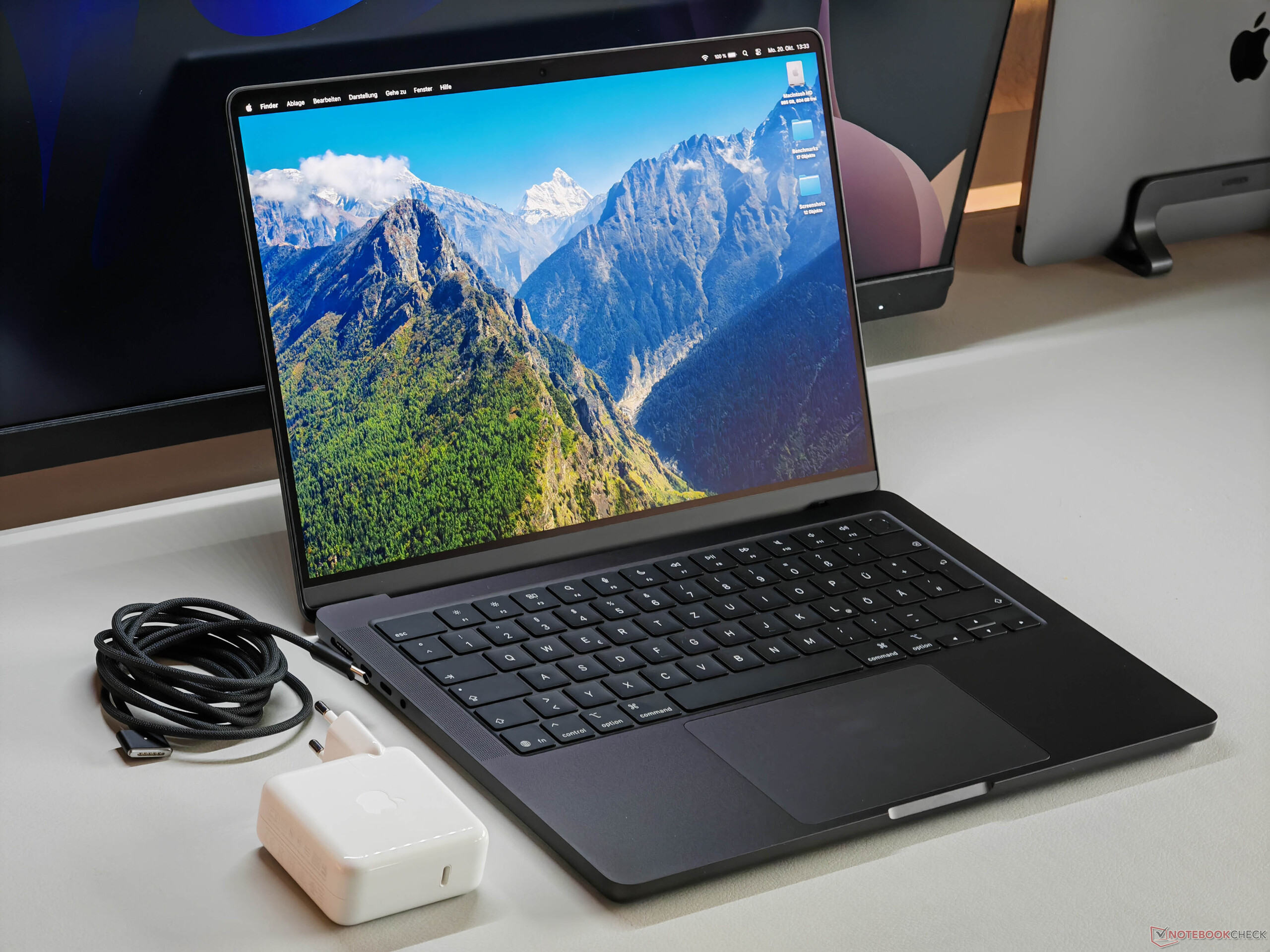 Dell XPS 14 (2026) và MacBook Pro 14 M5: chọn máy tầm giá 35–40 triệu? - ảnh 3